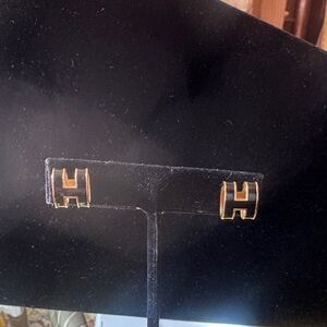 Earrings H glad and black signed